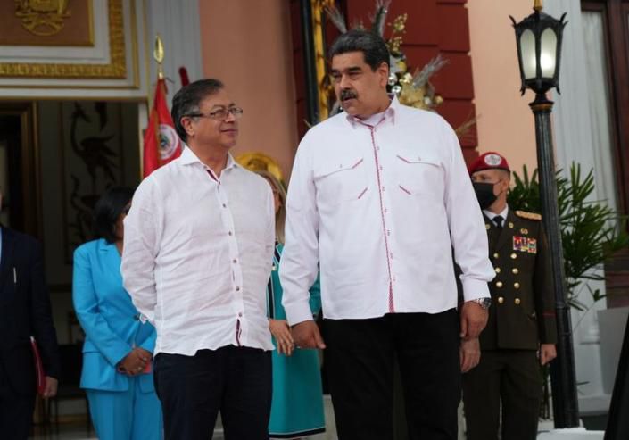 Maduro y Petro suscriben declaración conjunta para fortalecer la integración  de Venezuela y Colombia