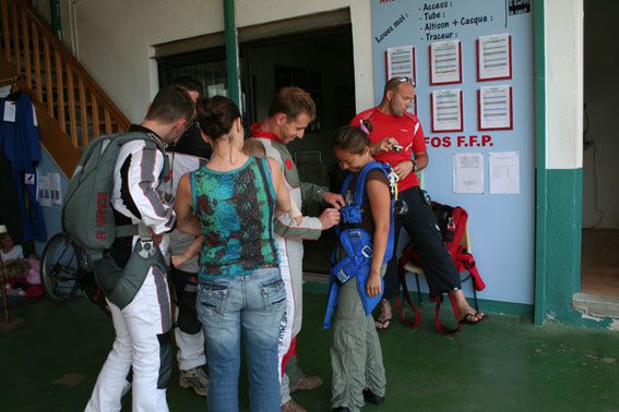 13 mai 2007: mag fait un saut en parachute en tandem