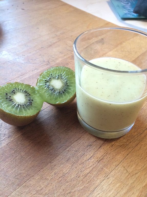 Smoothie kiwi, poire &amp; banane