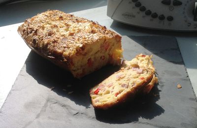 Cake jambon poivrons comté