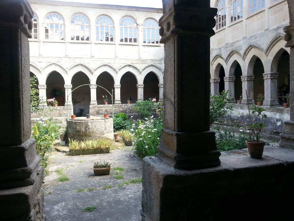 Le déambulatoire du monastère de la Merced à Samos