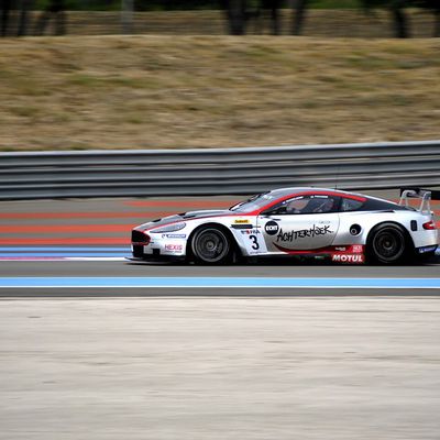 La photo de la semaine : DB9 GT1 FIA
