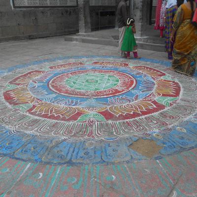 Chennai (6):Superbe mandala au temple de Kapaleshwarar a Chennai ou Shiva aurait