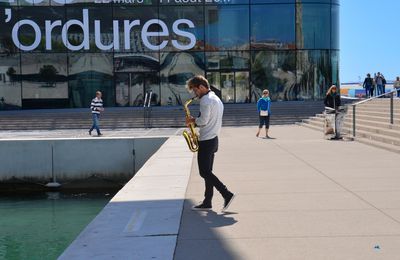 Mucem, Marseille : Concert de saxophone au bord de l'eau, Saxophone concert by the water 🎷