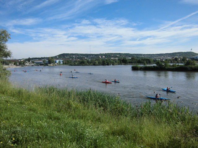 Les CM1 ont  marché sur les kayaks !…