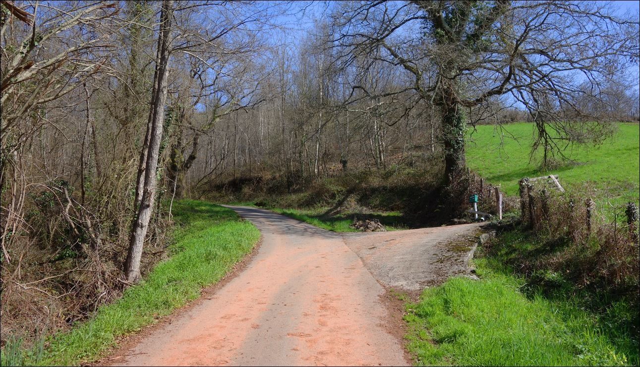 Randonnée à Ascarat / Elurti ( Pyrénées-Atlantiques 64 ) AA