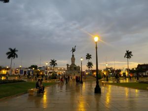  La ville Trujillo de nuit est très agréable.